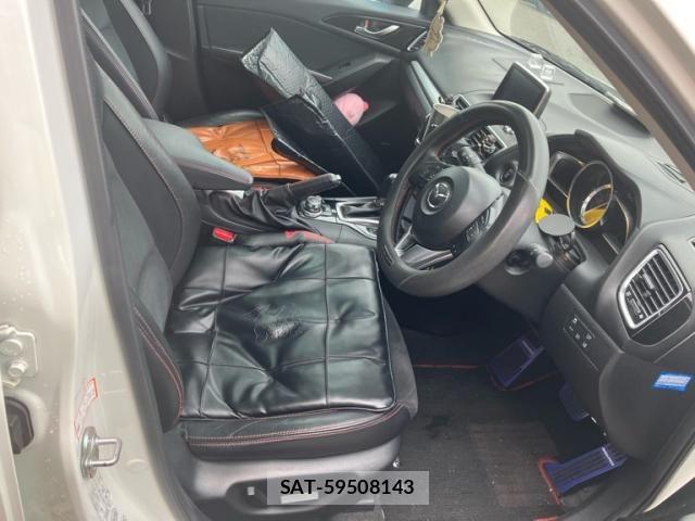 Mazda AXELA SPORT 2015-01 7358623-22