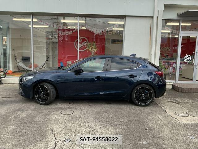 Mazda AXELA SPORT 2014-01 7358626-3