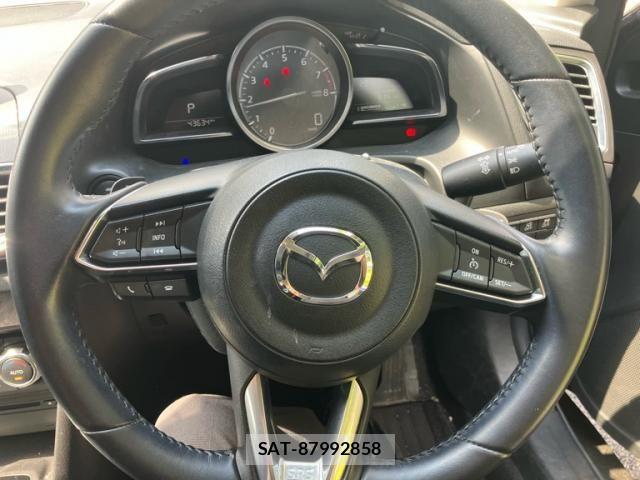 Mazda AXELA SPORT 2017-04 7392745-16