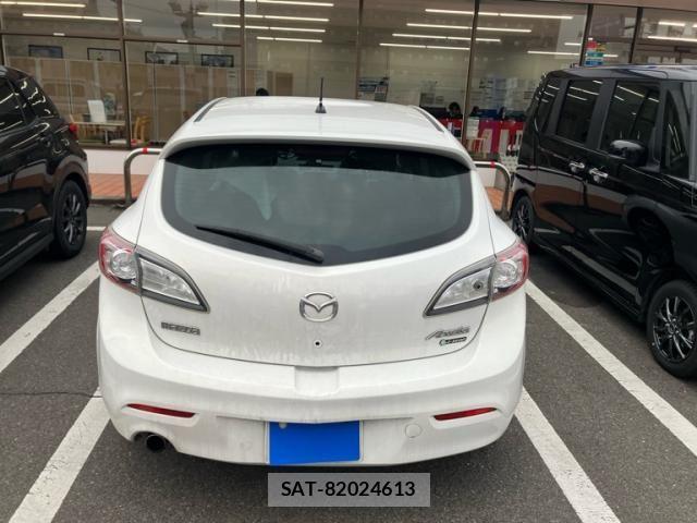 Mazda AXELA SPORT 2009-11 7455562-3