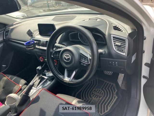Mazda AXELA SPORT 2017-09 7455561-12
