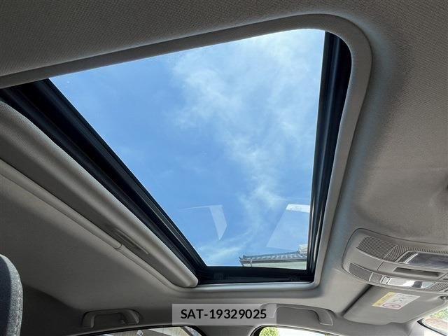 Mazda AXELA SPORT 2015-08 7509125-4