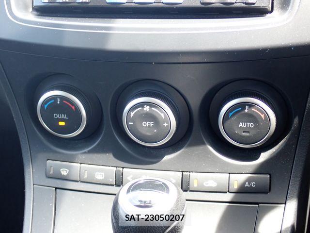 Mazda AXELA SPORT 2011-10 7501383-16