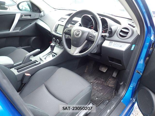 Mazda AXELA SPORT 2011-10 7501383-1