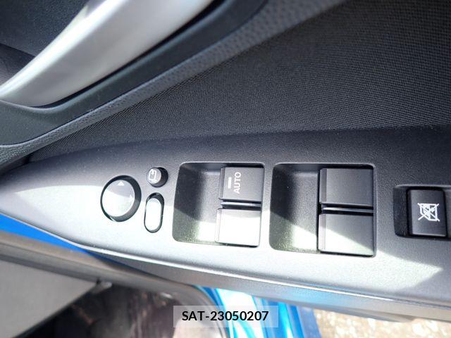 Mazda AXELA SPORT 2011-10 7501383-19