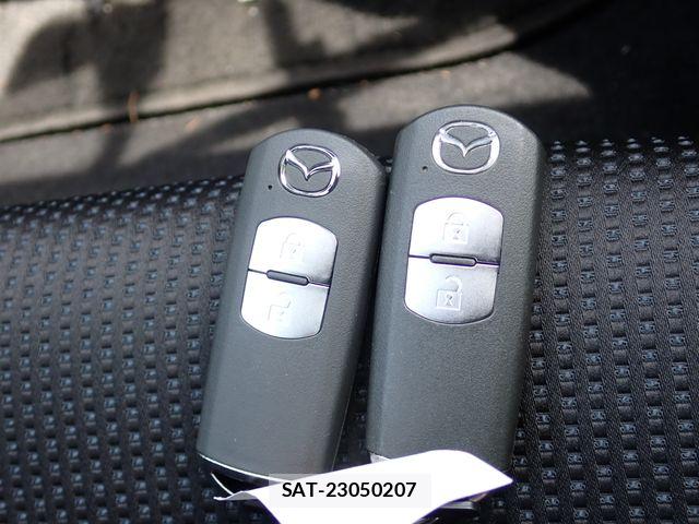 Mazda AXELA SPORT 2011-10 7501383-27