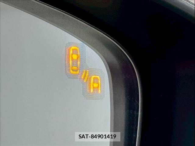 Mazda AXELA SPORT 2015-10 7501381-9