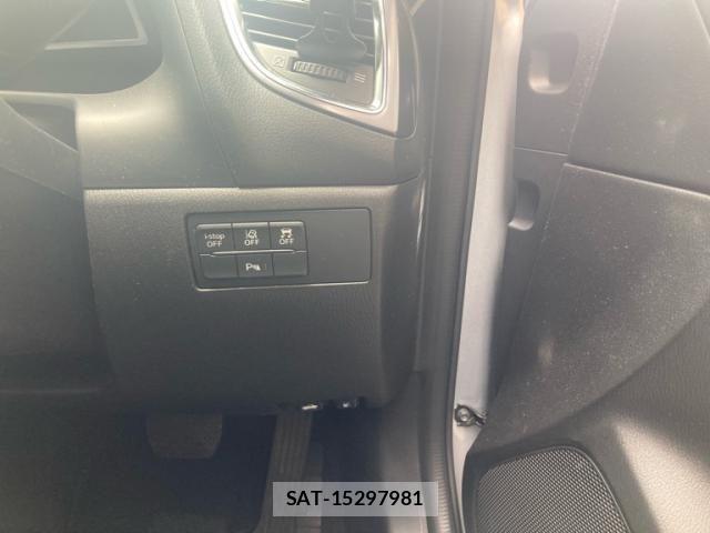 Mazda AXELA SPORT 2017-03 7617860-12