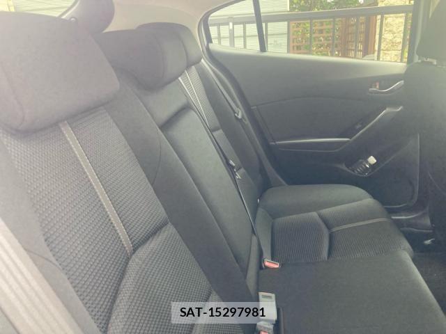 Mazda AXELA SPORT 2017-03 7617860-13
