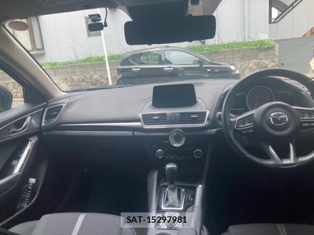 Mazda AXELA SPORT 2017-03 7617860-15