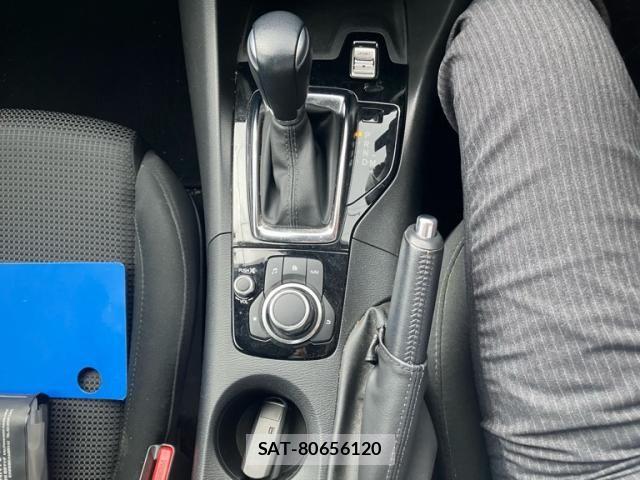 Mazda AXELA SPORT 2017-06 7617843-23