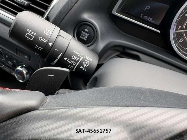 Mazda AXELA SPORT 2014-07 7617859-22