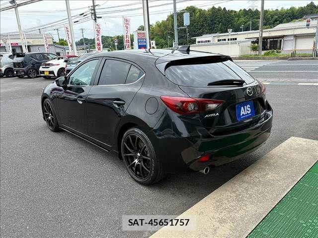 Mazda AXELA SPORT 2014-07 7617859-2