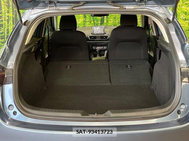Mazda AXELA SPORT 2014-05 7617858-9