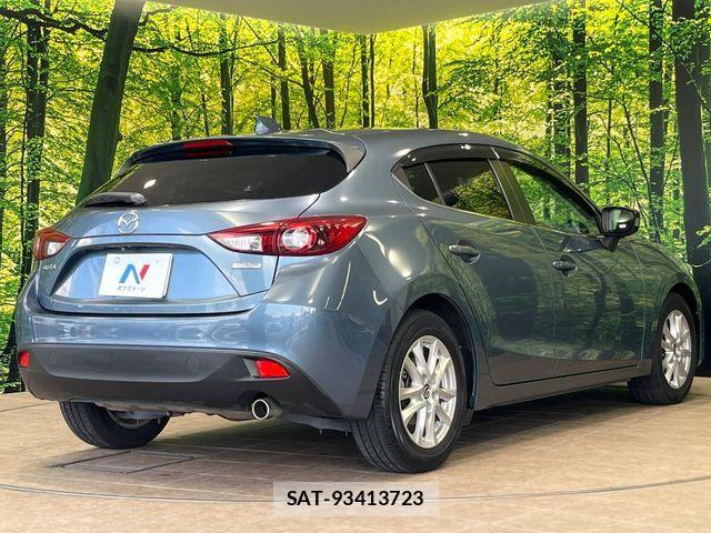 Mazda AXELA SPORT 2014-05 7617858-16