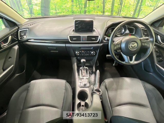 Mazda AXELA SPORT 2014-05 7617858-1
