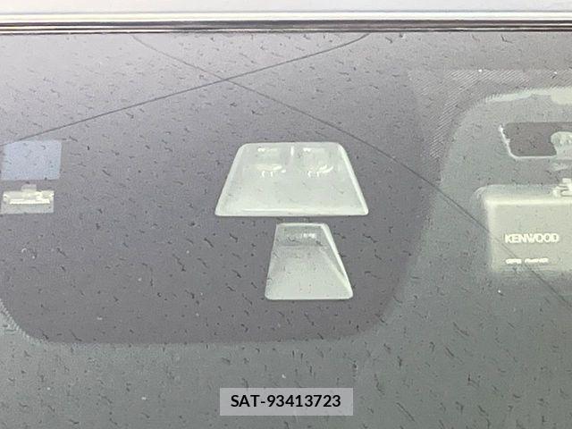 Mazda AXELA SPORT 2014-05 7617858-4