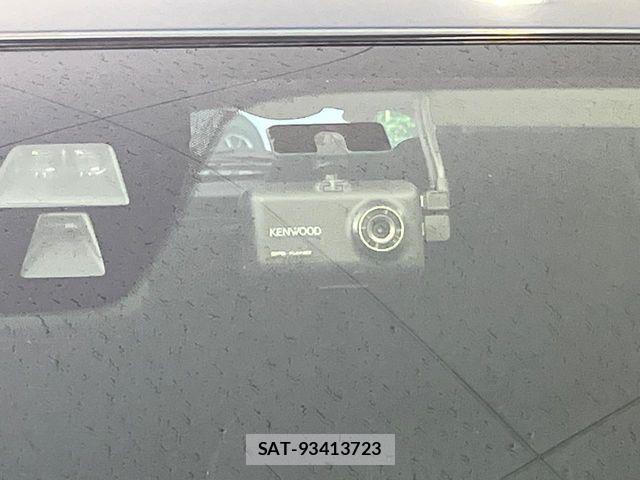 Mazda AXELA SPORT 2014-05 7617858-5