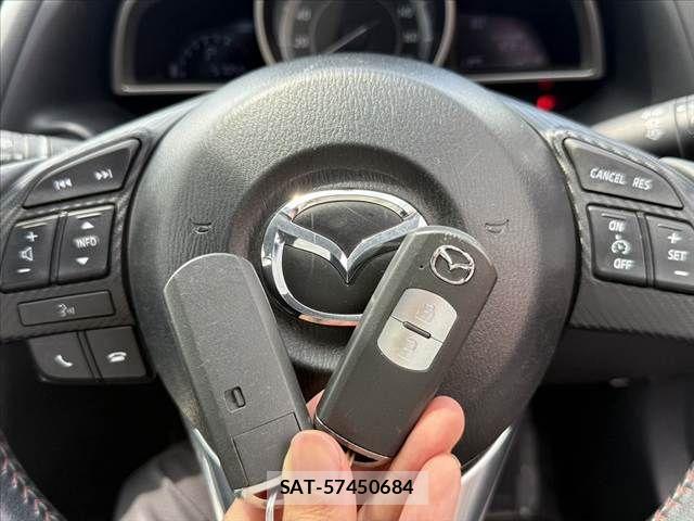 Mazda AXELA SPORT 2015-12 7617857-6