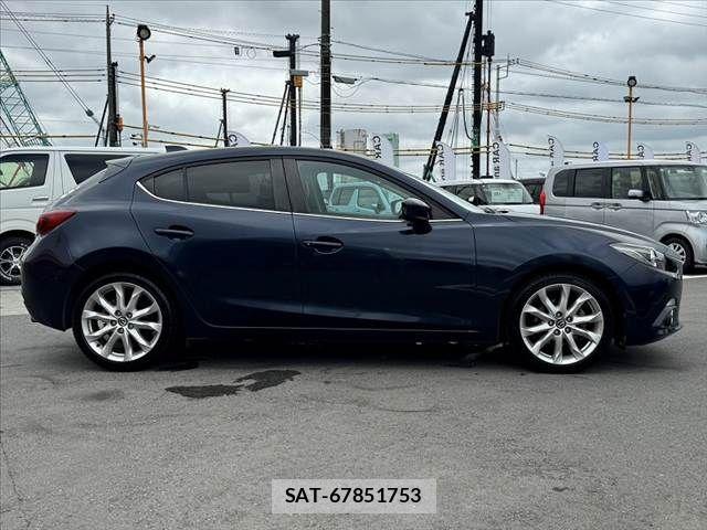 Mazda AXELA SPORT 2014-08 7617853-11