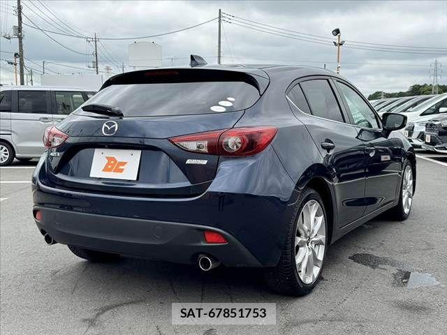 Mazda AXELA SPORT 2014-08 7617853-14