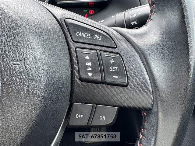 Mazda AXELA SPORT 2014-08 7617853-25