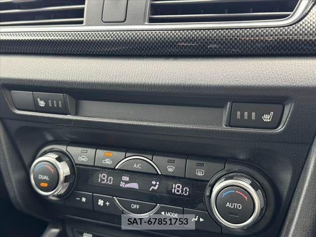 Mazda AXELA SPORT 2014-08 7617853-3