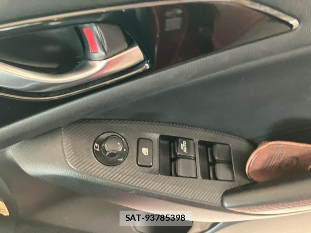 Mazda AXELA SPORT 2014-06 7617863-12