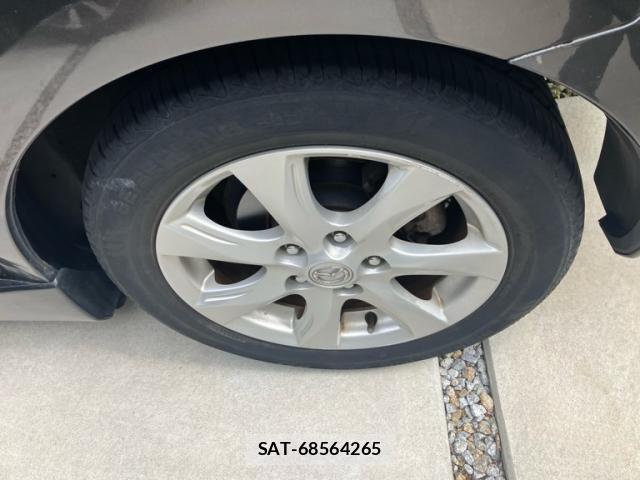 Mazda AXELA SPORT 2011-08 7725333-9