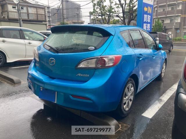 Mazda AXELA SPORT 2010-08 7725334-2