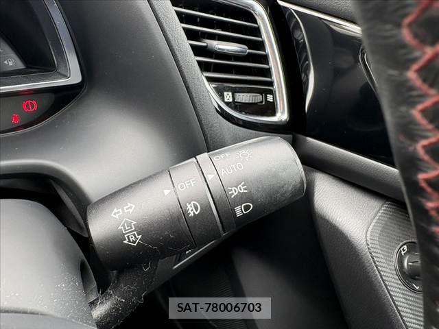 Mazda AXELA SPORT 2014-03 7725324-27