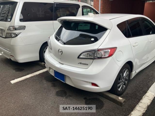 Mazda AXELA SPORT 2013-08 7786742-1