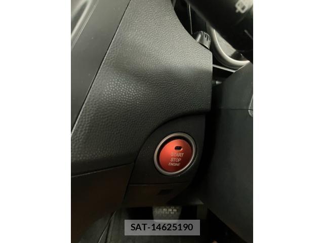 Mazda AXELA SPORT 2013-08 7786742-21
