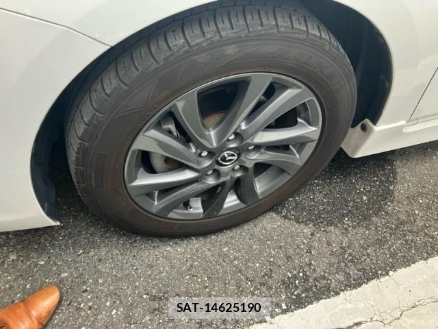Mazda AXELA SPORT 2013-08 7786742-6