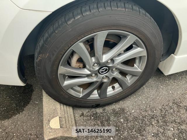 Mazda AXELA SPORT 2013-08 7786742-7