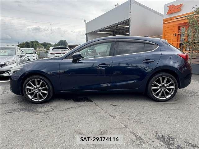 Mazda AXELA SPORT 2016-11 7786761-10