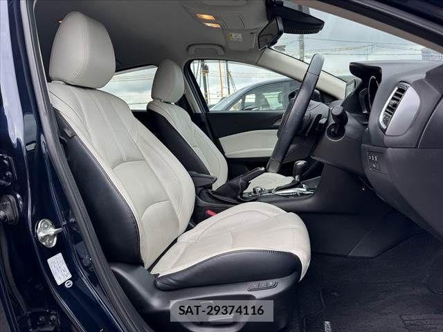 Mazda AXELA SPORT 2016-11 7786761-15
