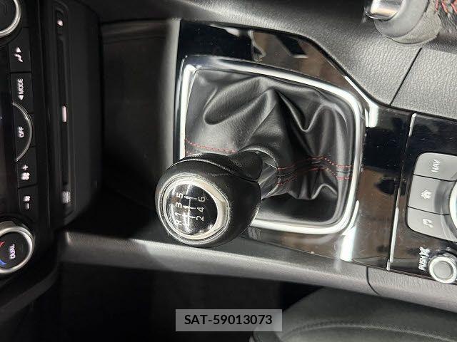 Mazda AXELA SPORT 2014-11 7877555-12