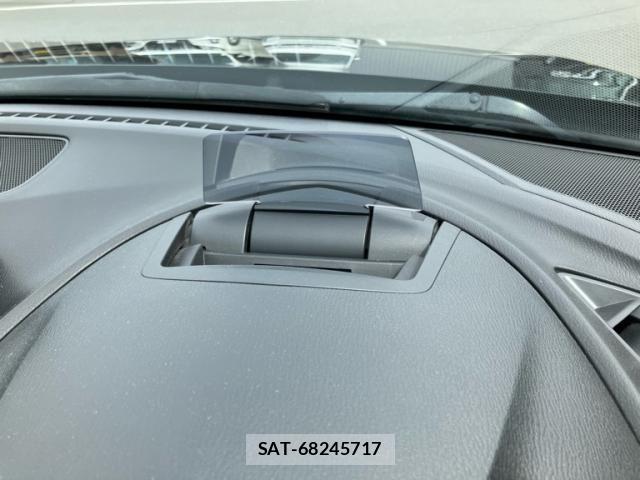 Mazda AXELA SPORT 2017-09 7877556-26
