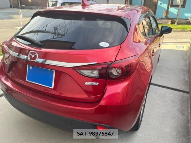 Mazda AXELA SPORT 2016-02 7979835-1