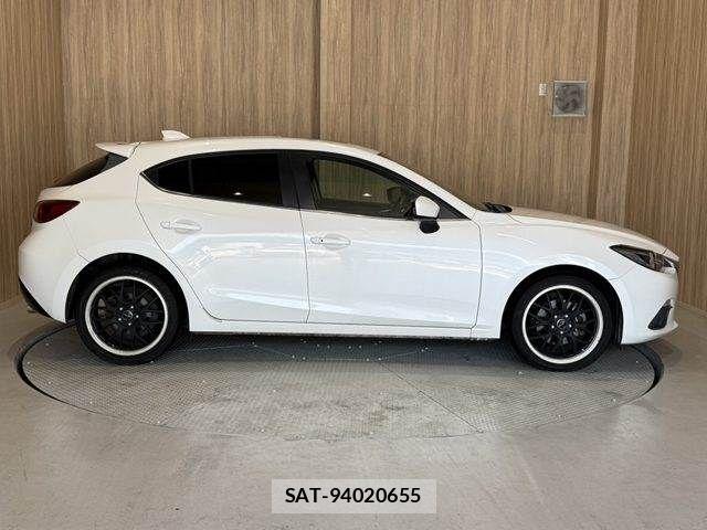 Mazda AXELA SPORT 2014-02 7979833-18