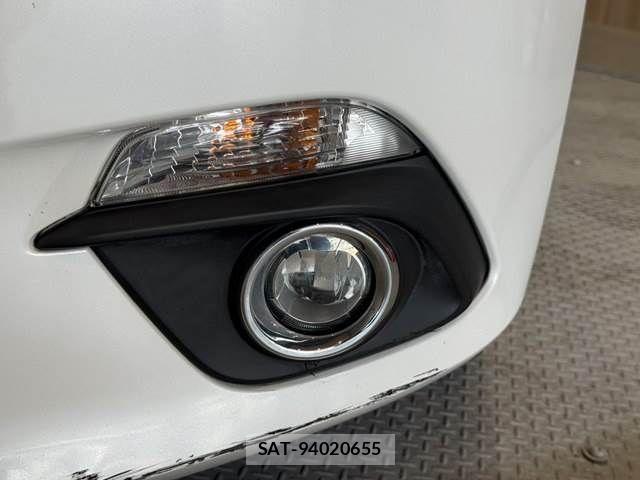 Mazda AXELA SPORT 2014-02 7979833-24