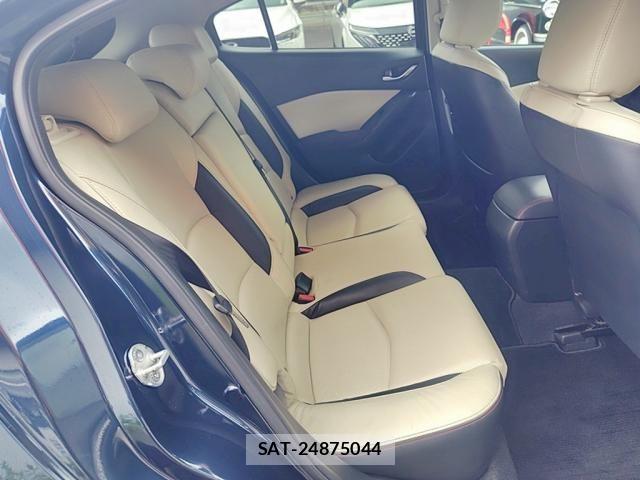 Mazda AXELA SPORT 2016-03 8036570-27