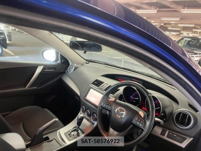 Mazda AXELA SPORT 2010-04 8036572-12