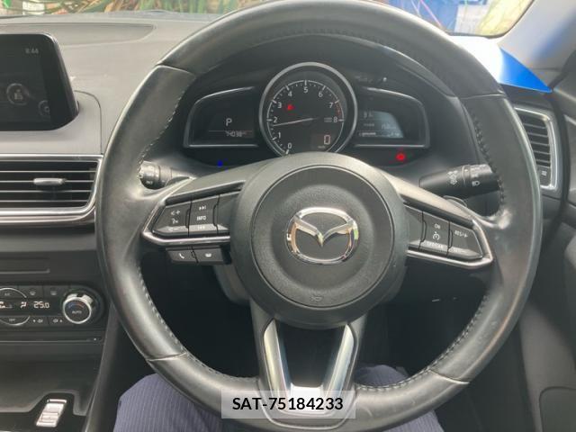 Mazda AXELA SPORT 2017-09 8036568-17