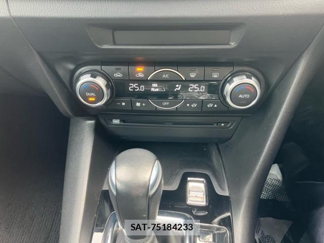 Mazda AXELA SPORT 2017-09 8036568-22