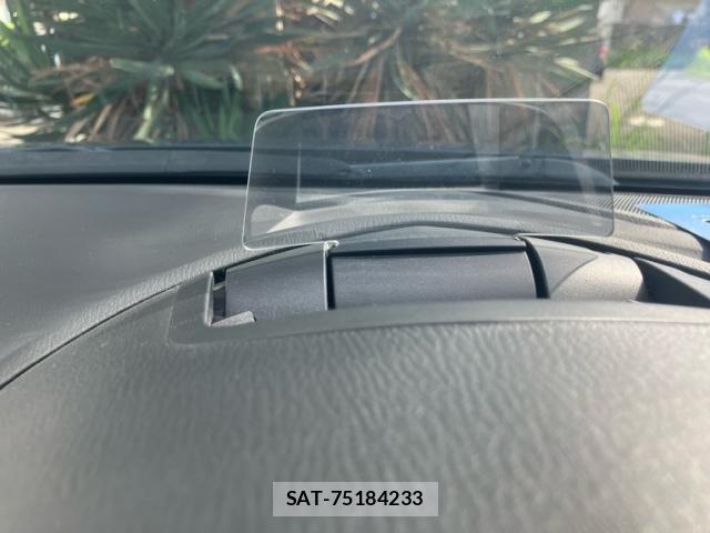 Mazda AXELA SPORT 2017-09 8036568-26