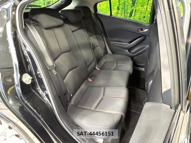 Mazda AXELA SPORT 2017-10 8074455-8