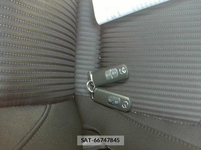 Mazda AXELA SPORT 2014-03 8074453-4