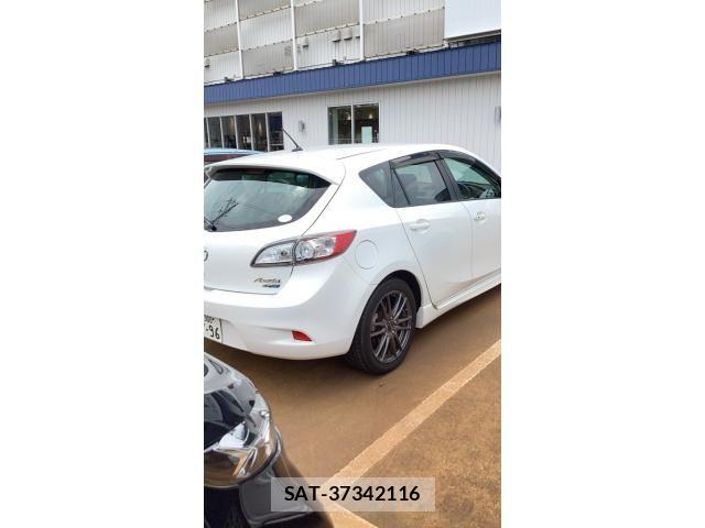 Mazda AXELA SPORT 2012-03 8100277-13